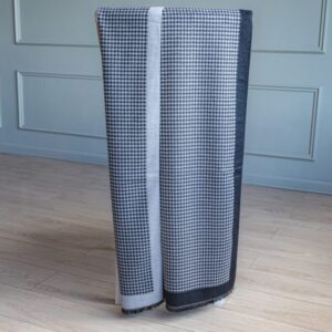 zigzagas juoda pilka