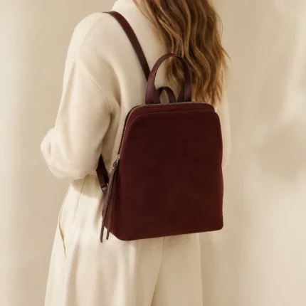 FLCOM85325 SUEDE Bordo itališka verstos odos kuprinė 85325 SUEDE ant modelio