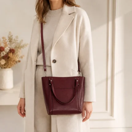 FLCOM85367 bordo 24 × 13 × 30 cm odinė rankinė su modeliu