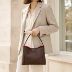 FLCOM85805P tamsiai ruda 28 × 12 × 22 cm odinė rankinė su modeliu