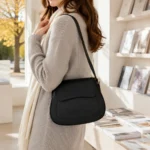 FLCOM85834 juoda 26 × 10 × 19,5 cm odinė rankinė su modeliu