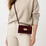 FLCOM85937 SUEDE Bordo itališka verstos odos rankinė 85937 SUEDE ant modelio
