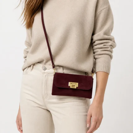 FLCOM85937 SUEDE Bordo itališka verstos odos rankinė 85937 SUEDE ant modelio