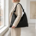 NMCOMLA-B0289 juoda 50 × 36 cm pinta odinė rankinė su modeliu