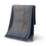 Siuvinėtas vilnos ir viskozės šalikas su paisley raštu – D603 - Image 2