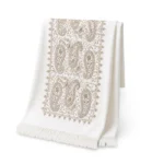 Siuvinėtas vilnos ir viskozės šalikas su paisley raštu – D603 - Image 3