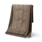 Siuvinėtas vilnos ir viskozės šalikas su paisley raštu – D603 - Image 6