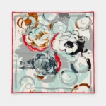 Vilnonė skara Giulia, 70 × 70 cm – išskleista skara